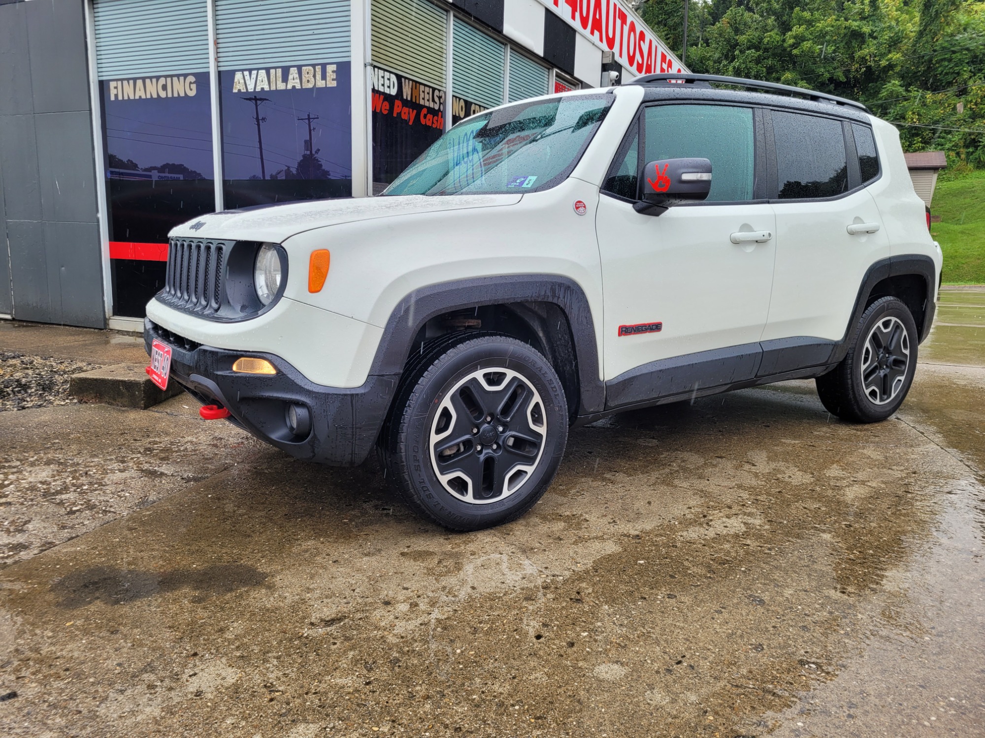 photo of 2016 Jeep Renegade Trailhawk