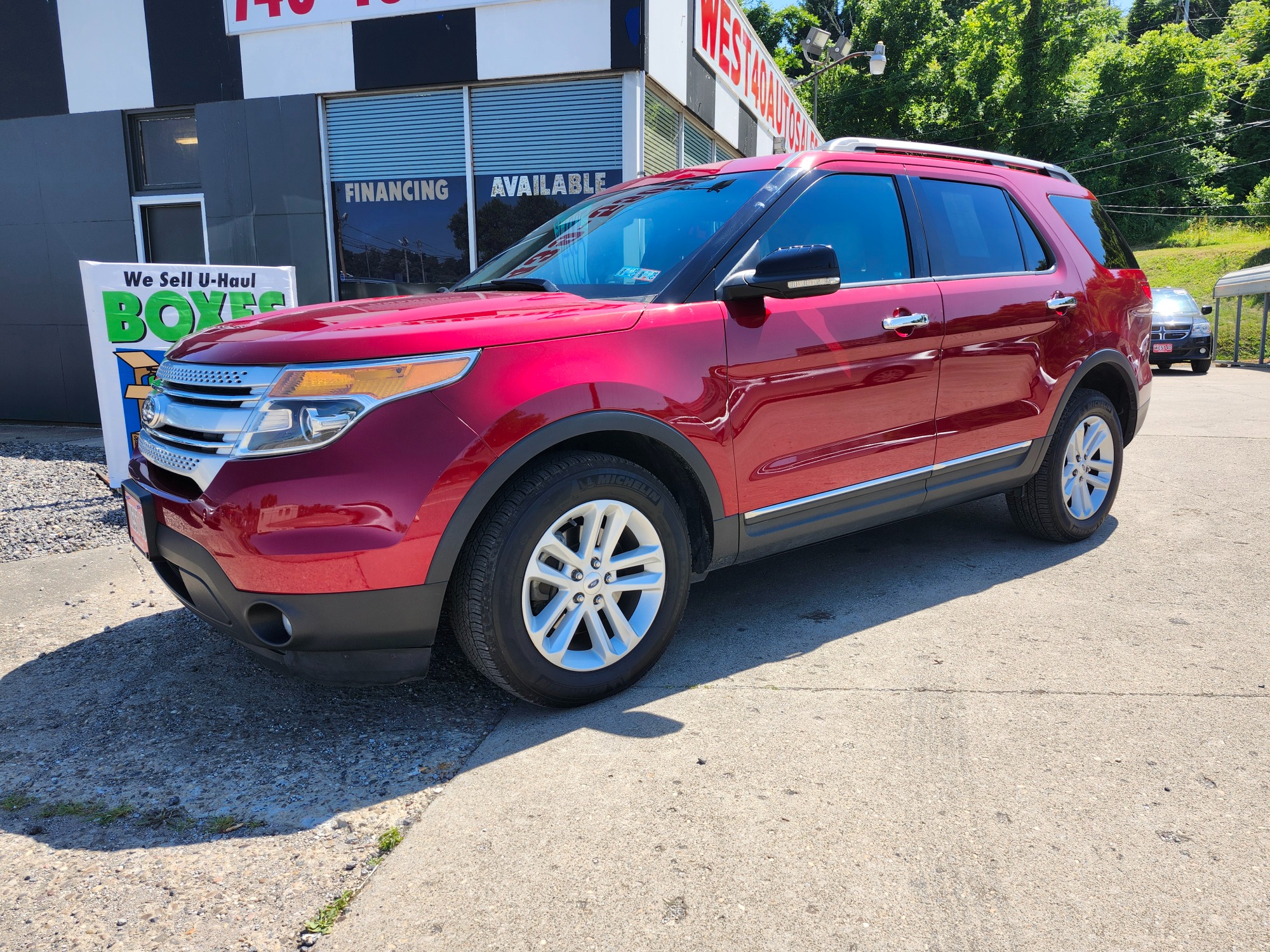 photo of 2013 Ford Explorer XLT 4WD