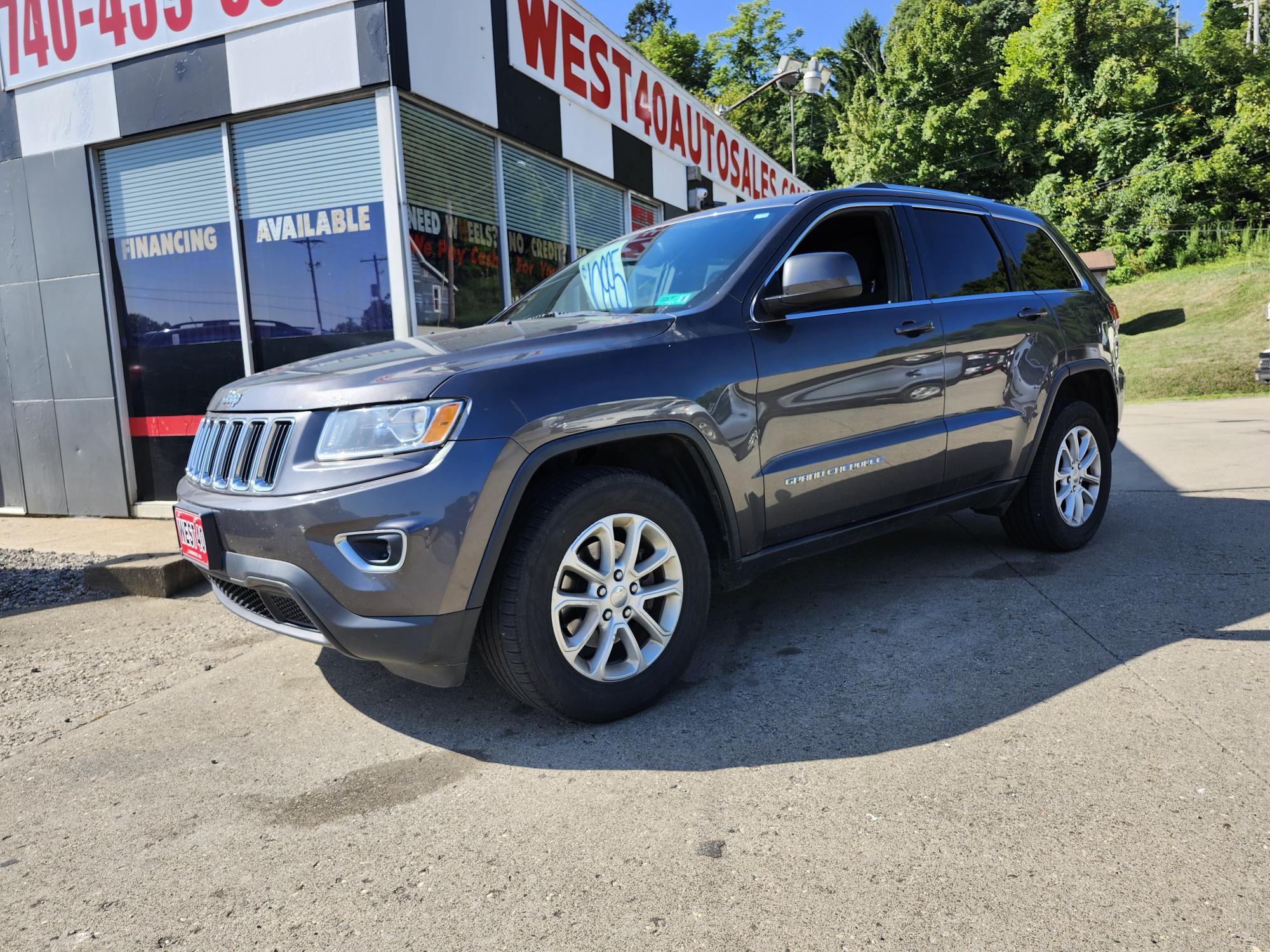 photo of 2014 Jeep Grand Cherokee Laredo 4WD