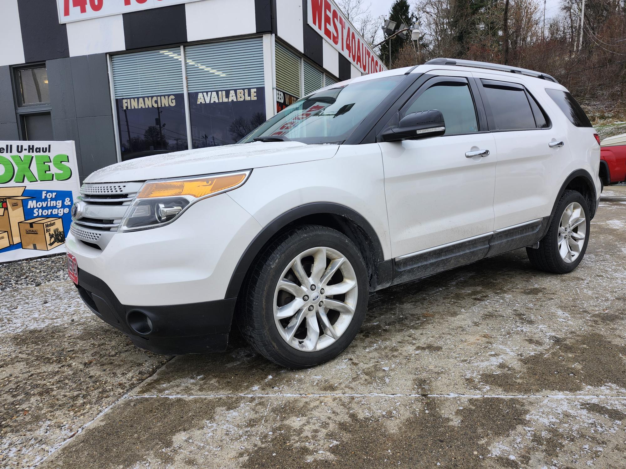 photo of 2014 Ford Explorer XLT 4WD