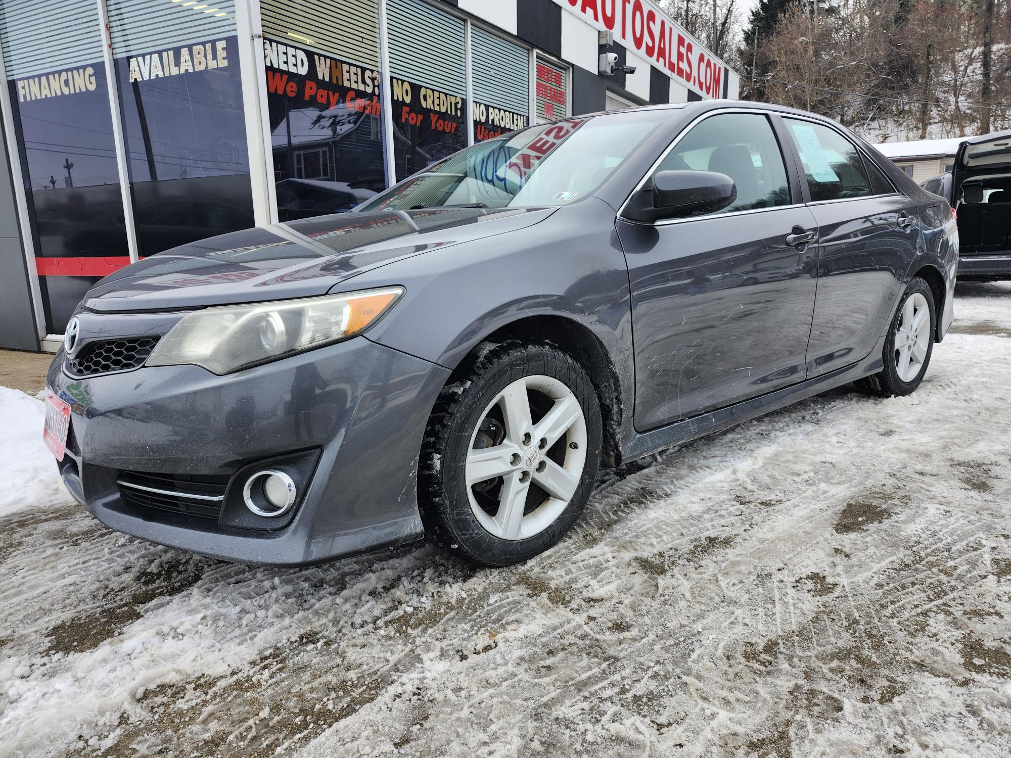 photo of 2012 Toyota Camry SE