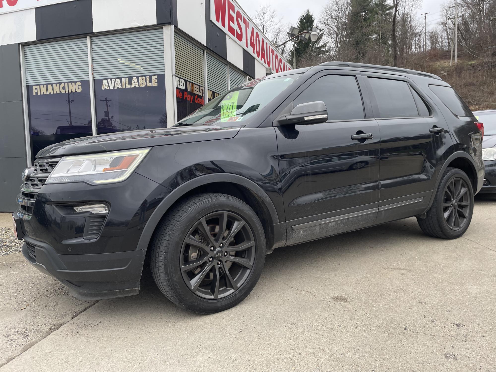 photo of 2018 Ford Explorer XLT 4WD