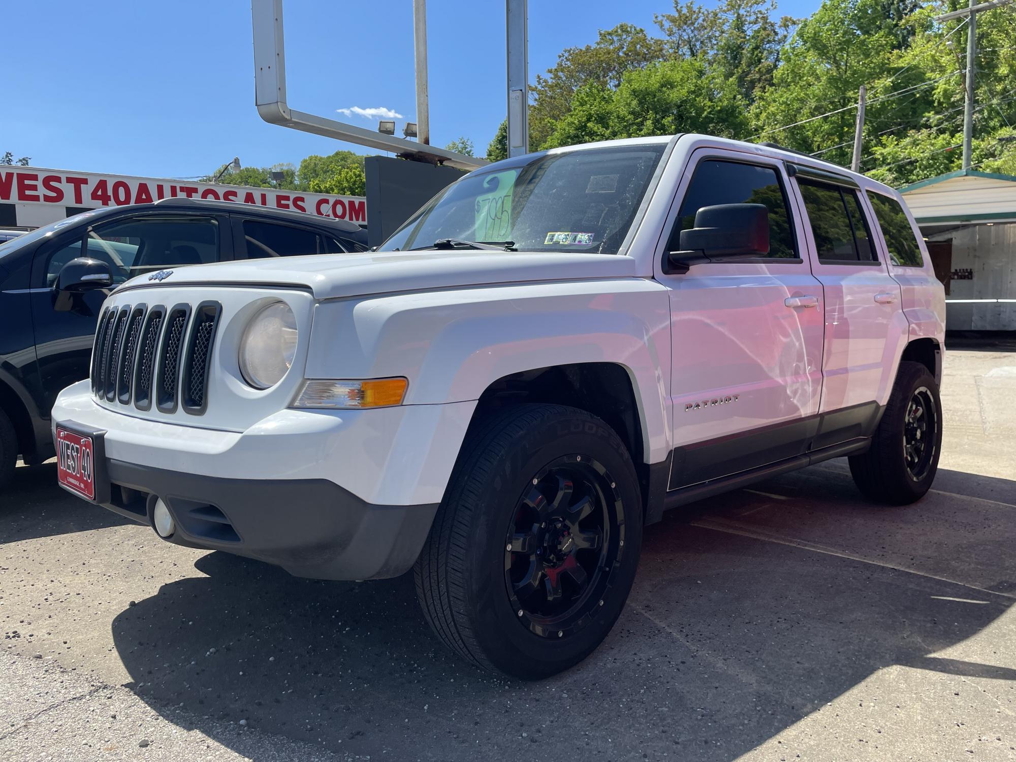 photo of 2014 Jeep Patriot Latitude 4WD