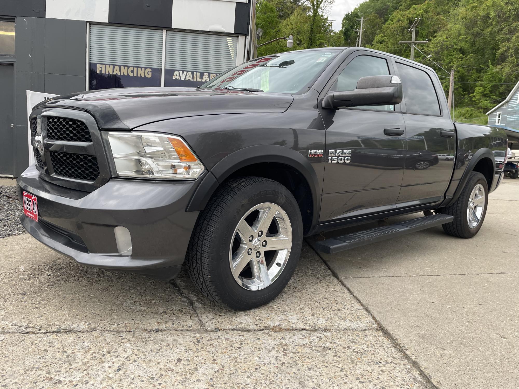 photo of 2014 RAM 1500 Tradesman Crew Cab SWB 4WD