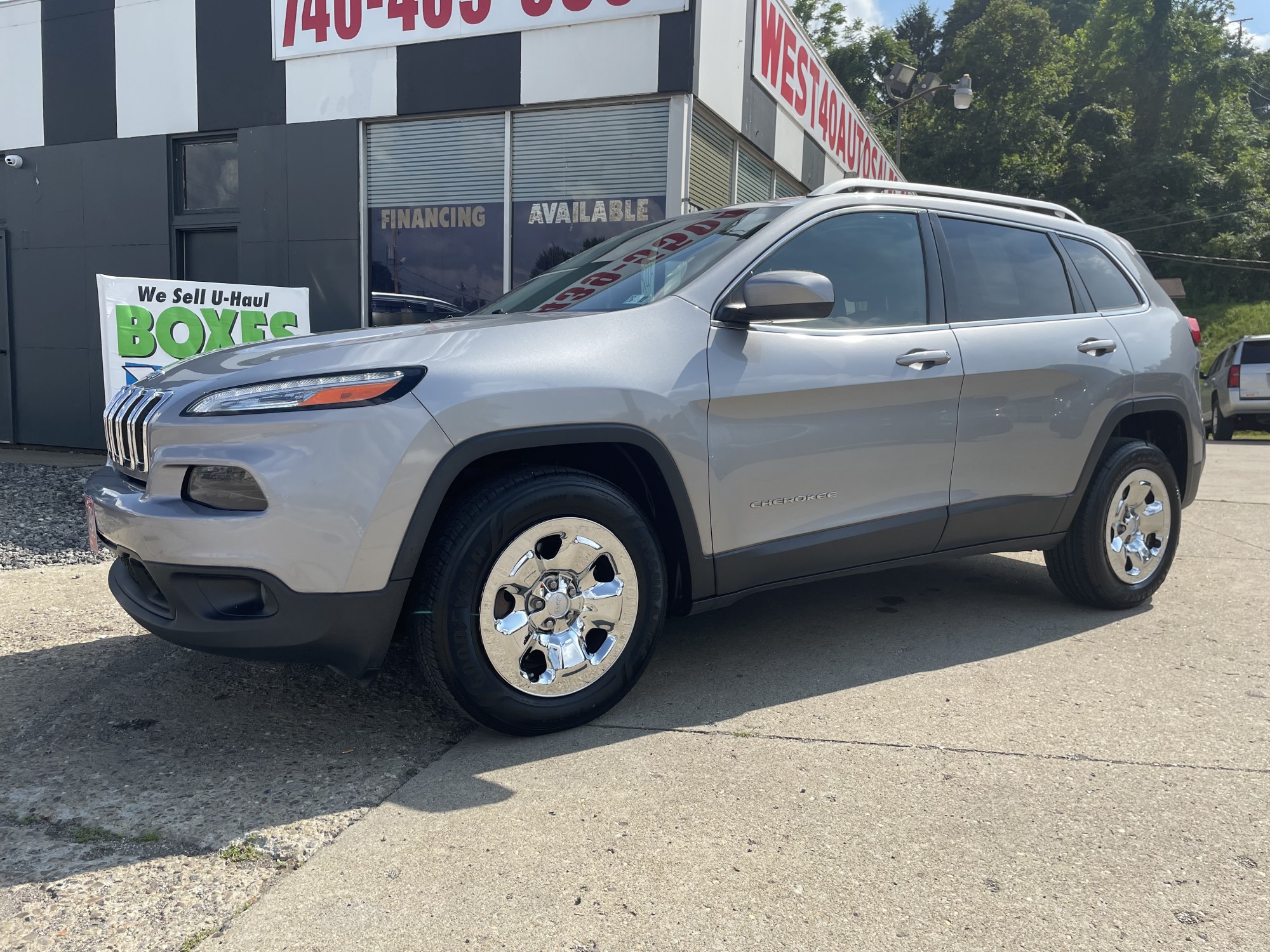 photo of 2015 Jeep Cherokee Latitude 4WD