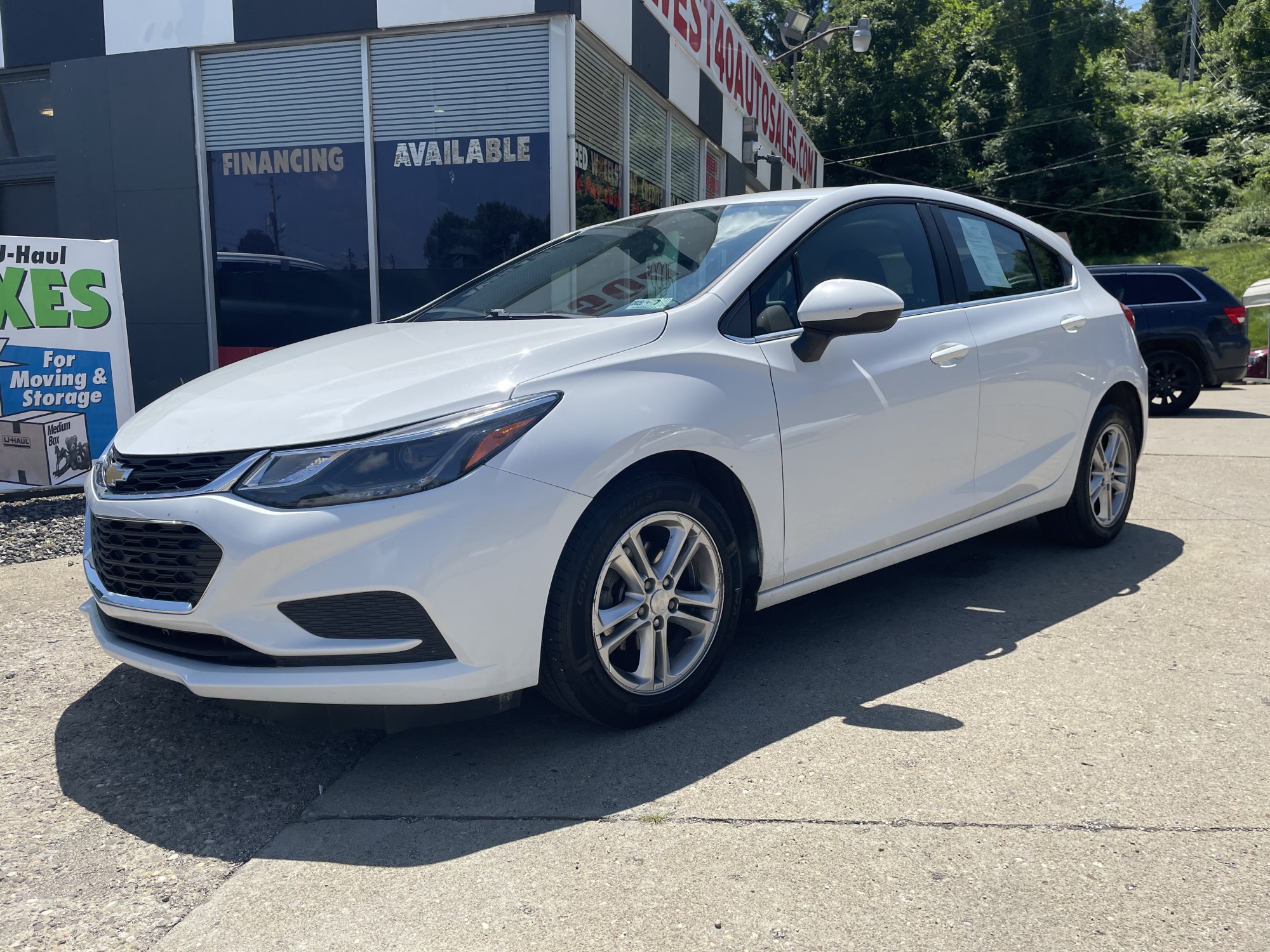 photo of 2018 Chevrolet Cruze LT Auto Hatchback