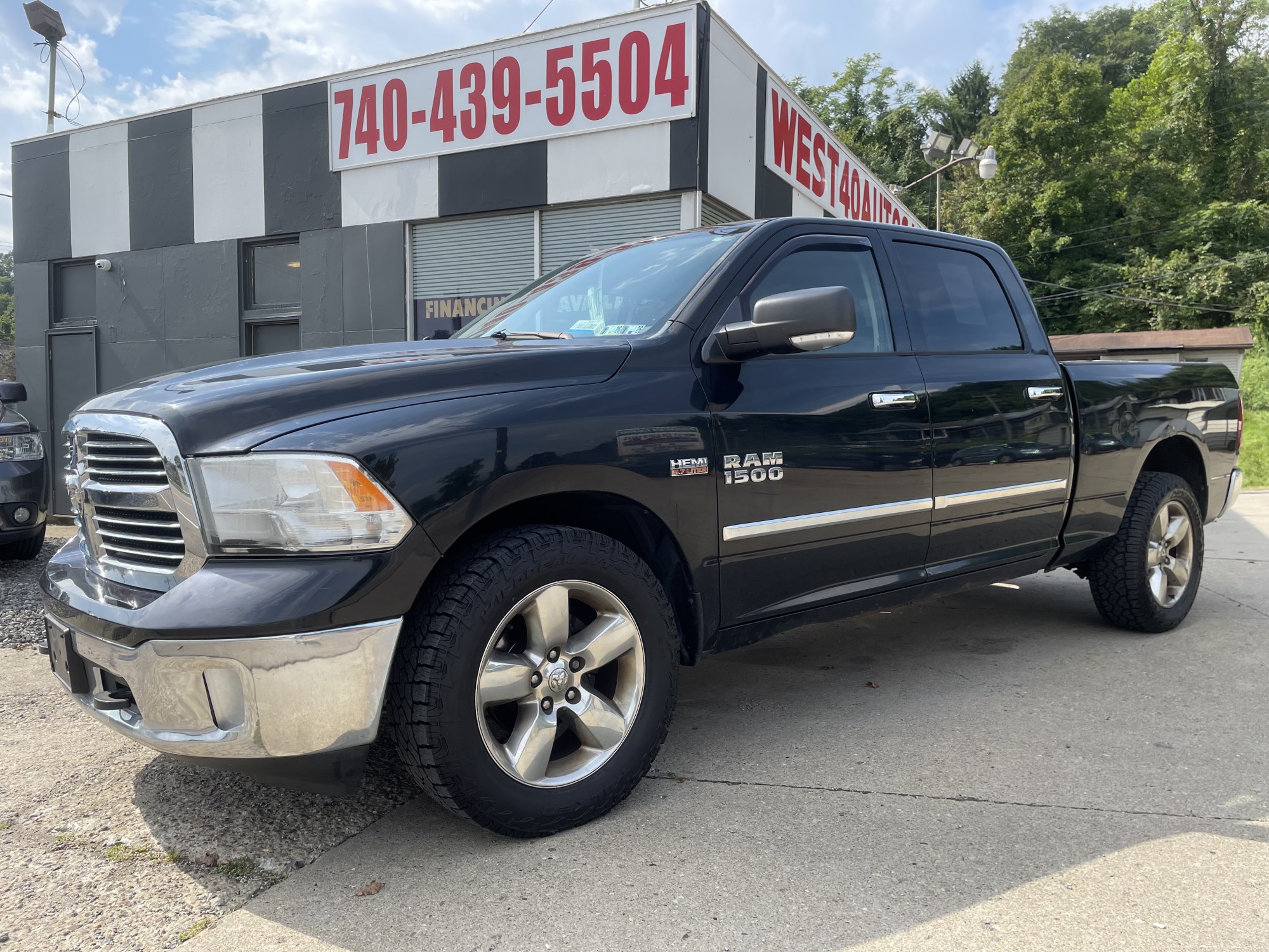 photo of 2015 RAM 1500 SLT Crew Cab LWB 4WD