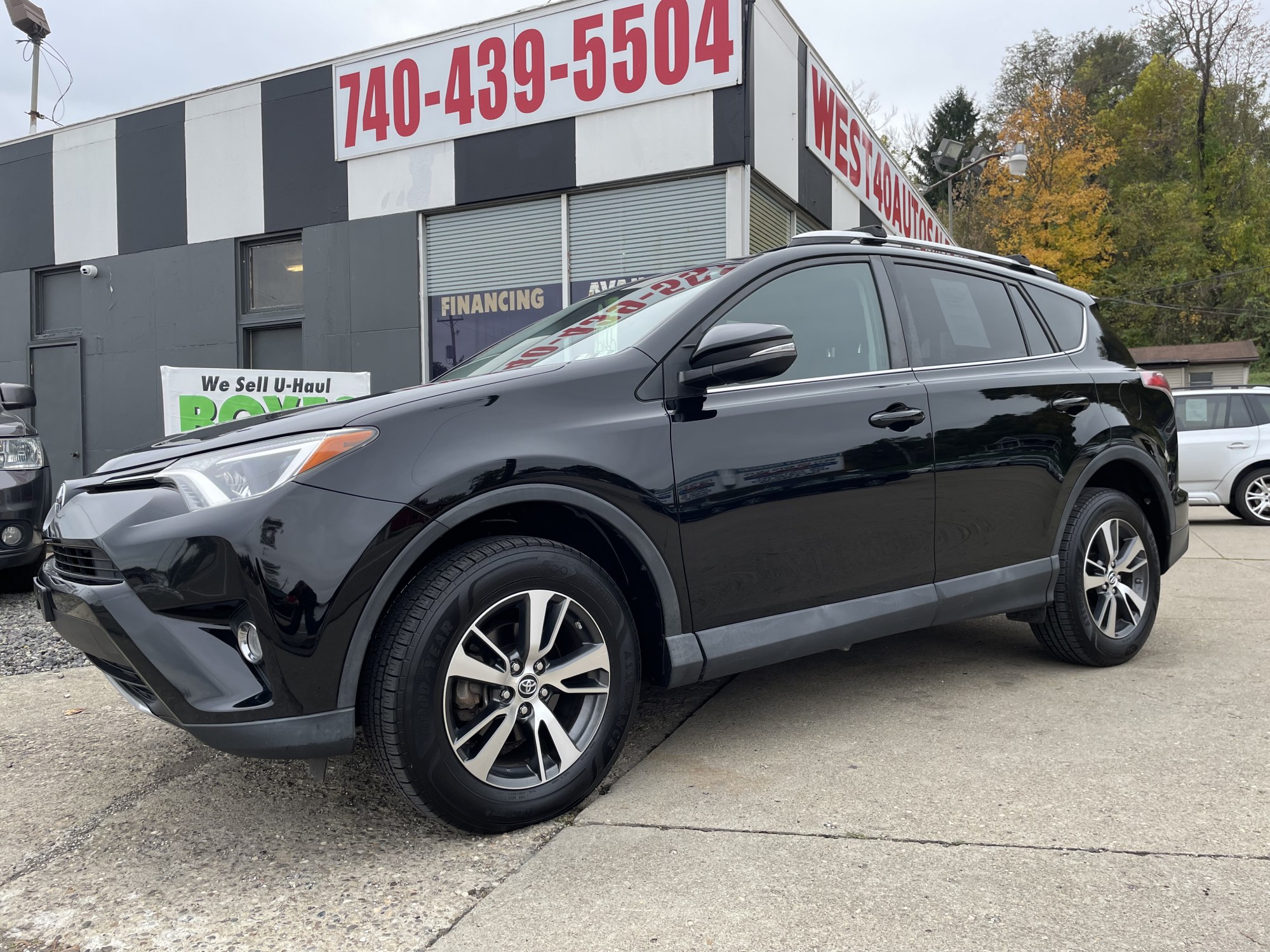 photo of 2016 Toyota RAV4 XLE AWD