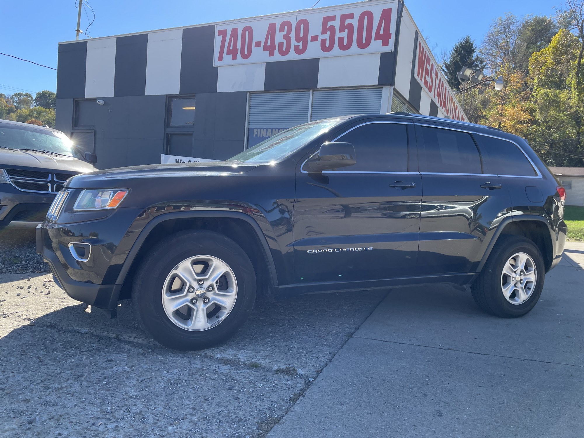 photo of 2014 Jeep Grand Cherokee Laredo 4WD